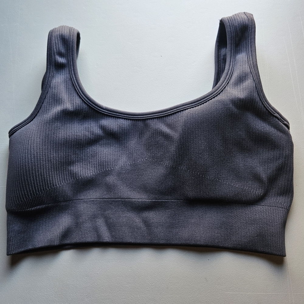 Unbranded Women's Size L Gray Ribbed Sports Bra With Padding